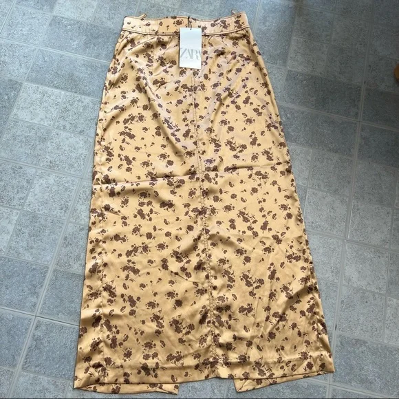 NWT Zara Rose Gold Satin Floral Midi Skirt - Picture 2 of 9